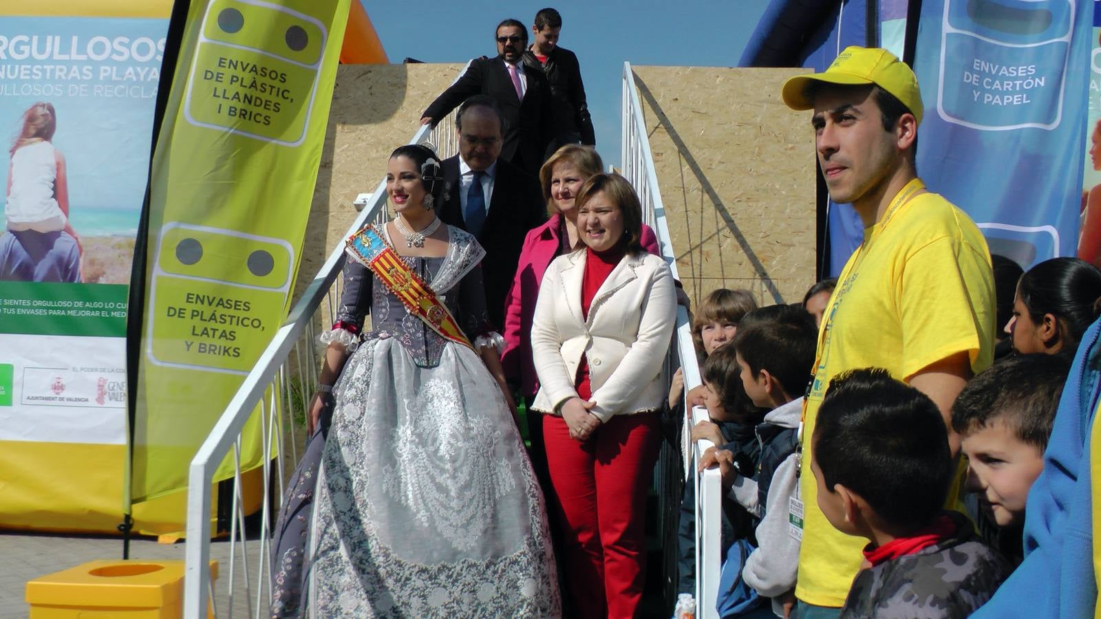 Fallas y reciclaje, de la mano