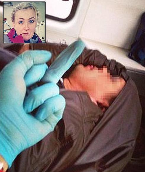 Despiden a una enfermera rusa por hacerse selfies con personas moribundas