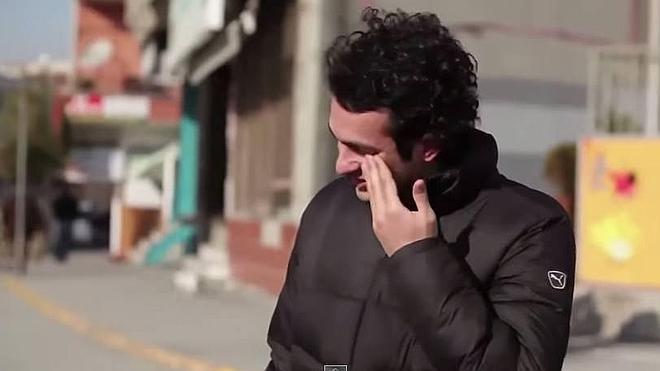 El pueblo que aprendió lenguaje de signos para sorprender a un vecino sordo