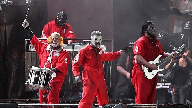 El guitarrista de Slipknot, Mick Thompson, apuñalado en la cabeza por su hermano