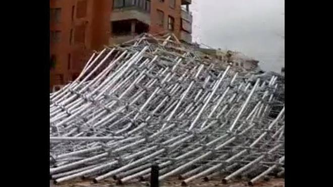 Fallas 2015: Así ha sido la caída de Nou Campanar