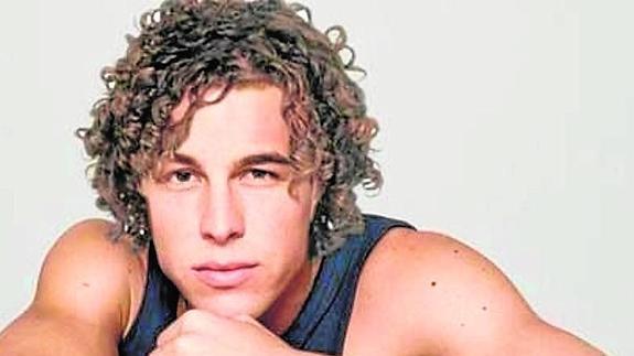 Álex de la Iglesia convierte a Mario Casas en el doble de Bisbal