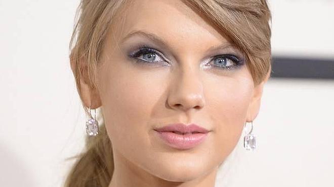 Taylor Swift compra dos dominios porno