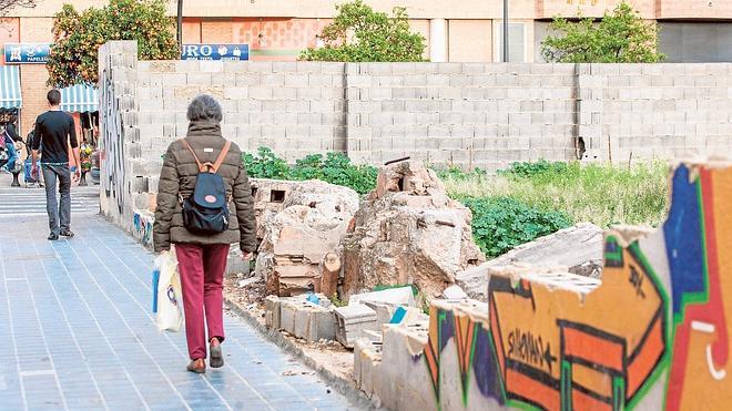 Cae otro muro de los cuarteles de San Vicente