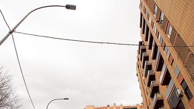 Protestas vecinales por la falta de farolas junto al bulevar sur