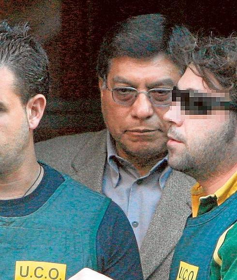 «¿Tienes agua para la hormona o la tienes ya mezclada?»