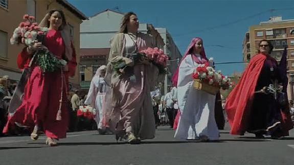 Lleno total en el desfile de la Resurrección