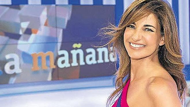 Mariló Montero, pillada en topless, intenta que las fotos no vean la luz