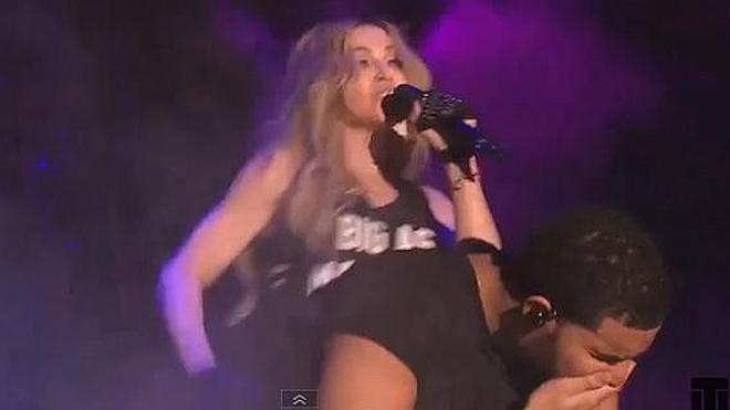 El incómodo beso de Madonna a Drake en el Coachella 2015