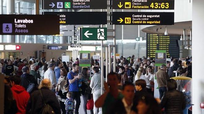 Manises gana pasajeros y toneladas de mercancías
