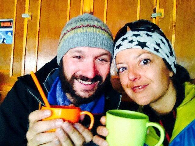 Una médico valenciana y su pareja hacían senderismo cuando se produjo el seísmo