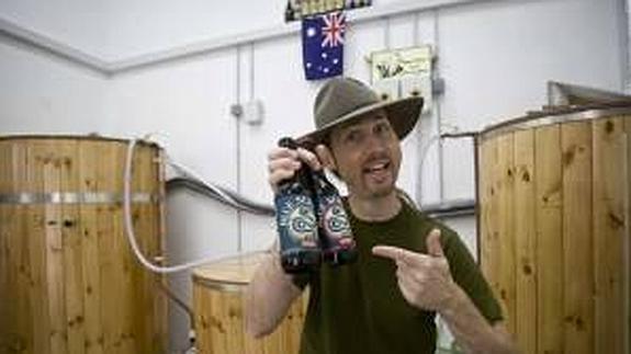 El primo de 007 que hace cerveza artesanal en Valencia