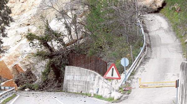 Cortes de Pallás rechaza el plan para asegurar la montaña y exige más garantías