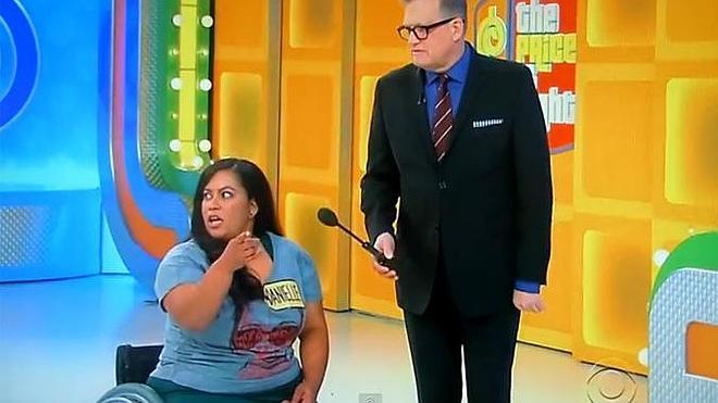 Una mujer en silla de ruedas gana una cinta para correr en un concurso en EE.UU.
