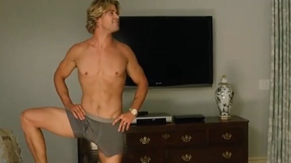 Chris Hemsworth lo enseña todo en el trailer de 'Vacation'