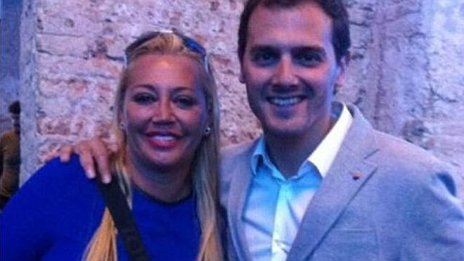 Loles León critica una foto de Belén Esteban con Albert Rivera