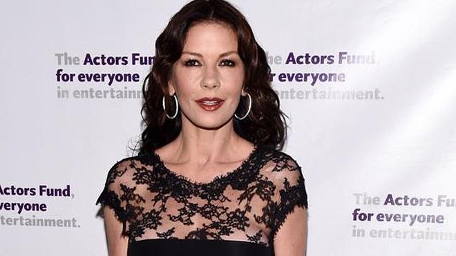 Catherine Zeta Jones se hace un Reneé Zellweger