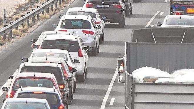 Cóctel mortal en las carreteras