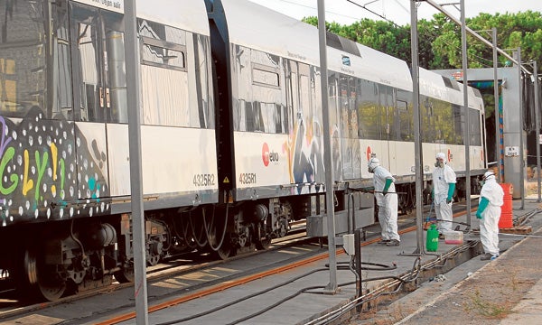 El coste de la limpieza de grafitis en el metro roza los tres millones de euros en cinco años