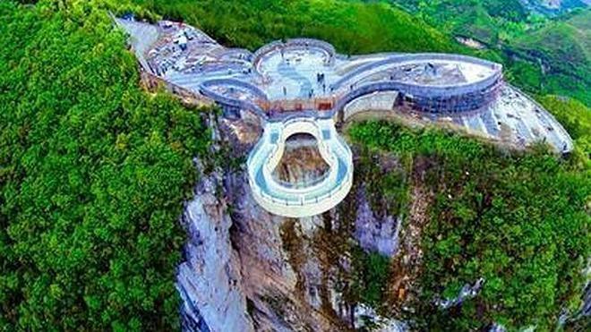 El mirador con suelo de cristal más grande del mundo