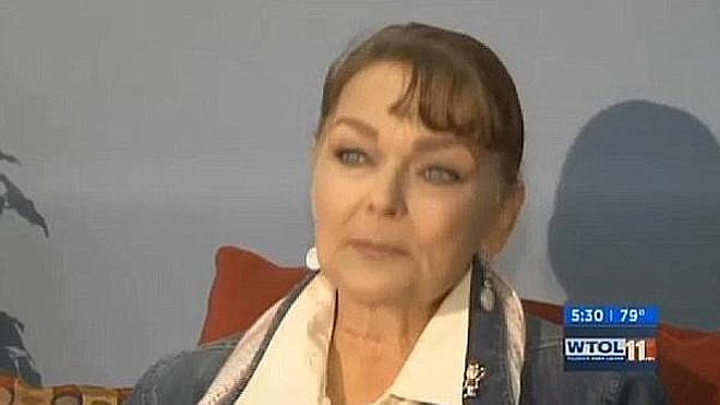 Una mujer se queda ciega de un ojo a causa de un lametón de su gato