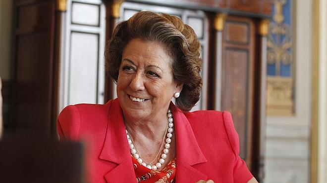 Barberá aplaude los contactos entre el PSOE y Ciudadanos para el gobierno de la Generalitat