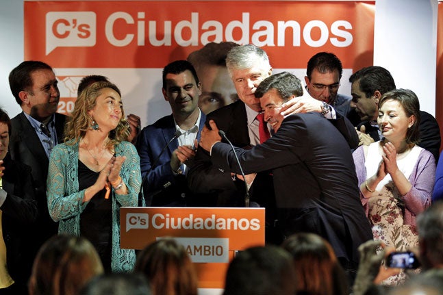 Ciudadanos pide apoyo a PP y PSPV para que Giner sea alcalde de Valencia pero Calabuig lo rechaza