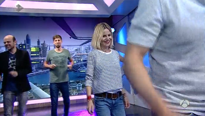 Eugenia Martínez de Irujo se 'cuela' en el baile de 'El Hormiguero'