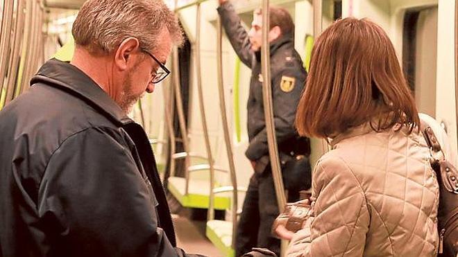 Los juzgados condenan en un año a 668 usuarios del metro por viajar sin billete