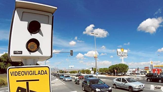 Tráfico sigue sin notificar la ubicación de los radares móviles a 15 días del verano