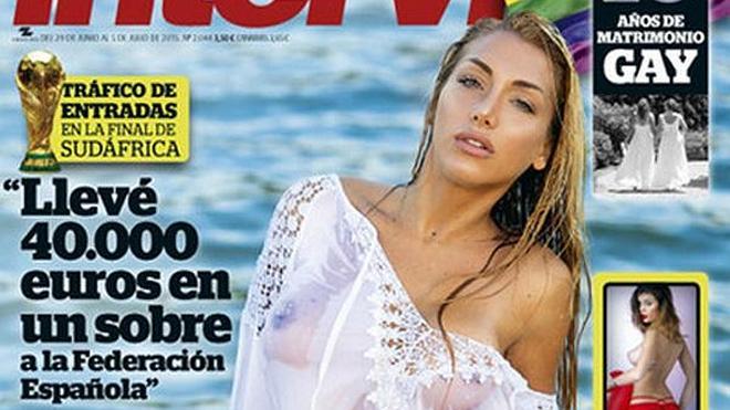 Elisa de Panicis, desnuda en la portada de Interviú
