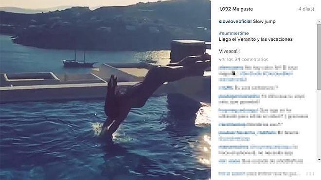 Sara Carbonero muestra su primer chapuzón del verano