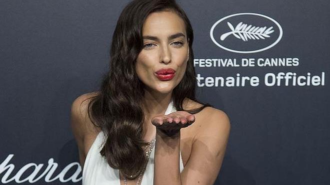 A Irina le sale más rentable ser pareja de Bradley Cooper