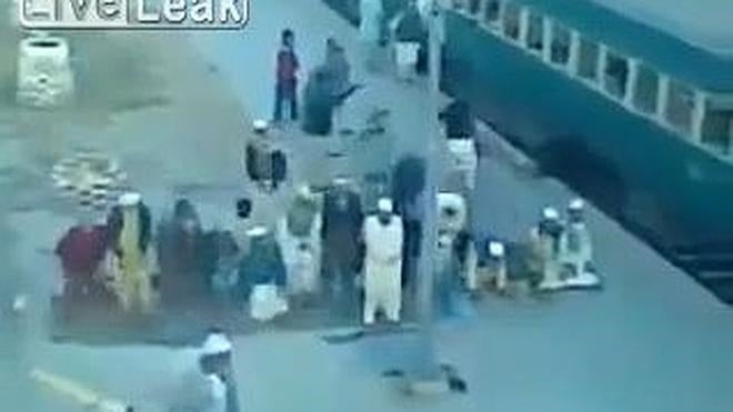 ¿Acabar la oración o coger el tren?