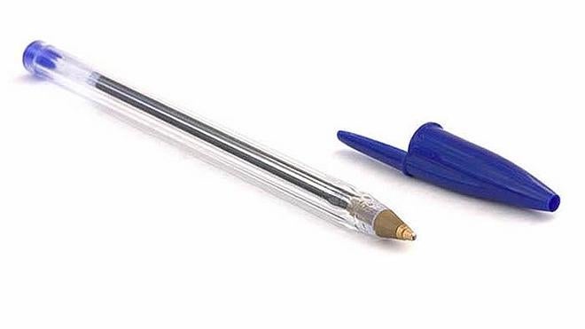 ¿Para qué sirve el agujero que el bolígrafo BIC tiene en su tapón?