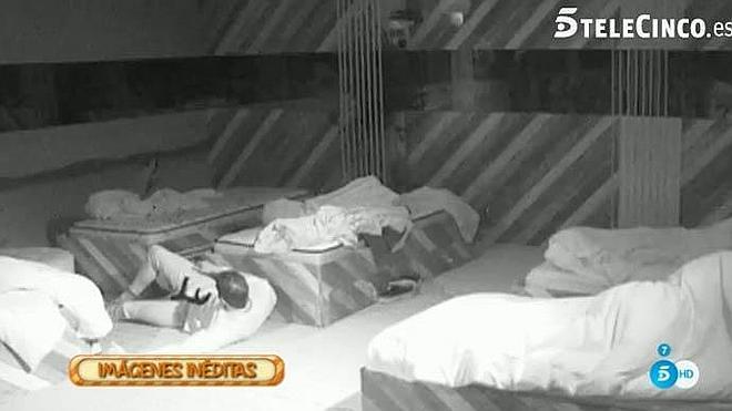 'Gran Hermano VIP': Julián Contreras se cae de la cama