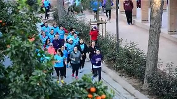 Mujeres a la carrera