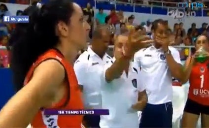 Pelea entre una jugadora española y su entrenadora de voleibol