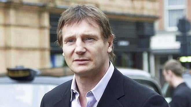 Liam Neeson sale en secreto con una mujer «increíblemente famosa»