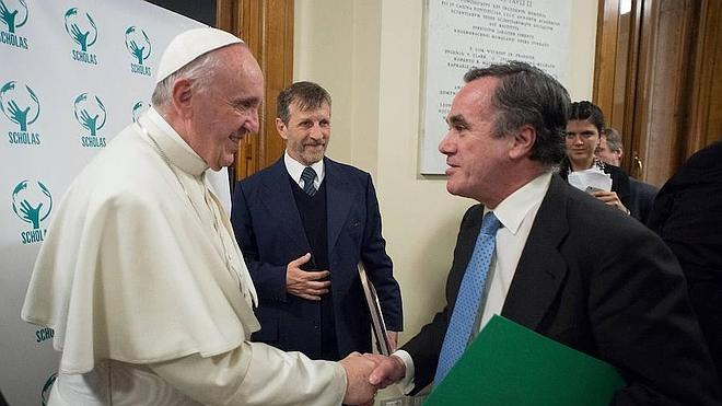 El Papa recibe al rector de la Universidad Católica de Valencia