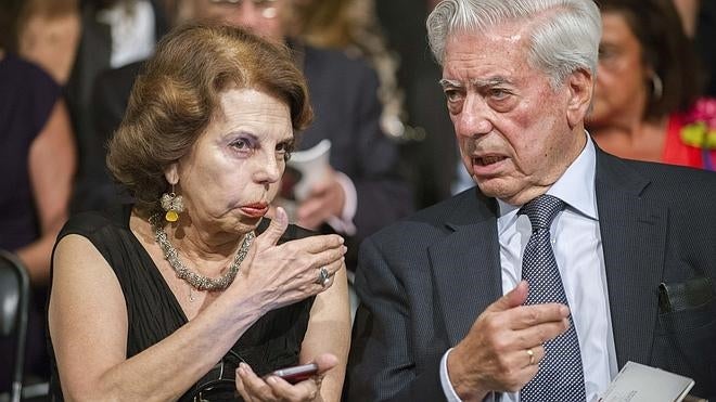 Vargas Llosa y su ex se reparten las casas