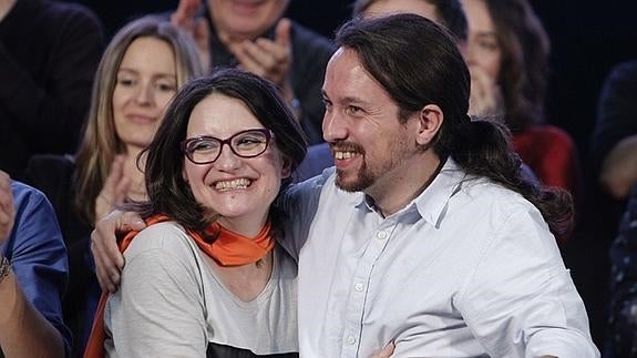 Oltra ve «mucha testosterona» en el duelo Sánchez-Iglesias