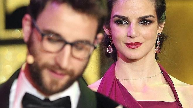 Clara Lago sale en defensa de Dani Rovira tras el «linchamiento» recibido al presentar los Goya