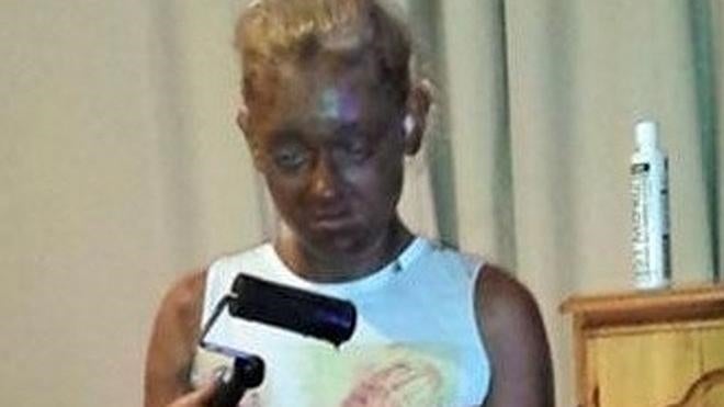 ¿Que pasa si te aplicas bronceador con un rodillo de pintura?