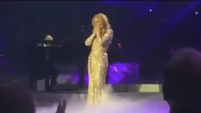 Celine Dion llora en plena actuación al recordar a su marido