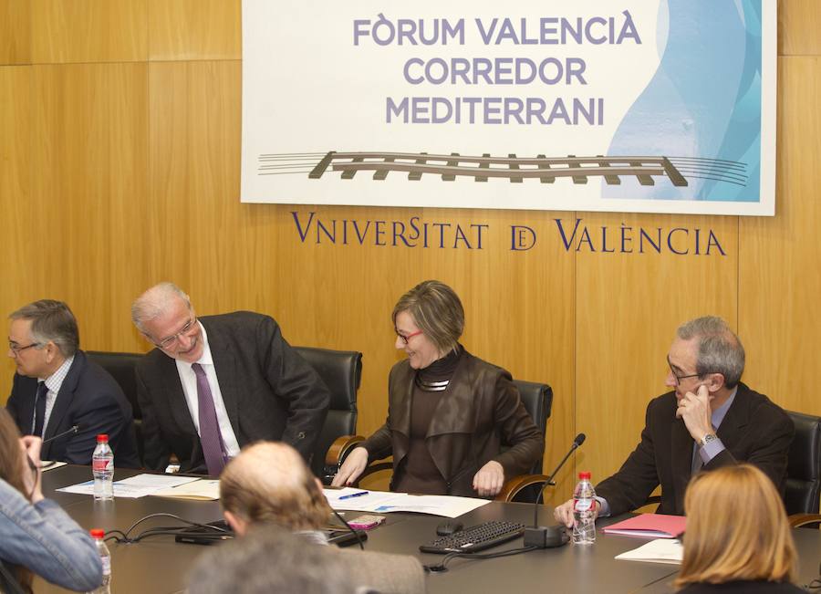 Consell, empresarios, universidades y sindicatos se unen para «hacer lobby» ante Fomento por el Corredor Mediterráneo