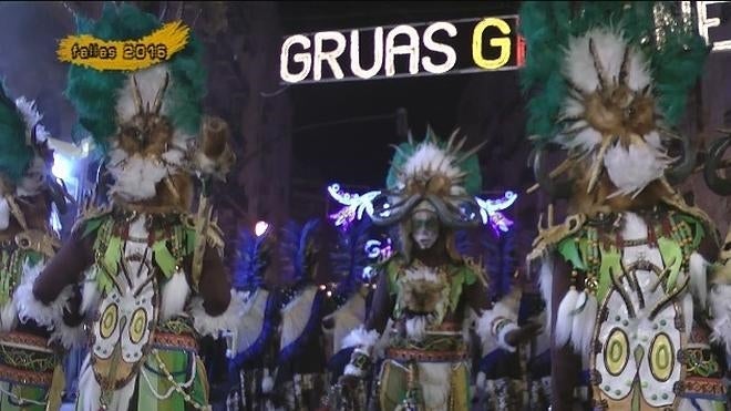 La falla Jacinto Benavente - Reina Dª Germana celebra su parada mora