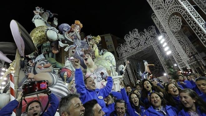 Premios Fallas 2016: Cuba-Literato Azorín gana por sorpresa en Especial