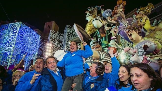 Cuba-Literato Azorín celebra así su primer puesto