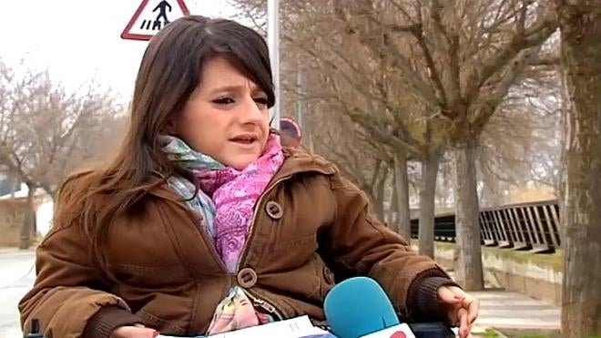El largo camino de Ana Lagar para ir a estudiar en silla de ruedas
